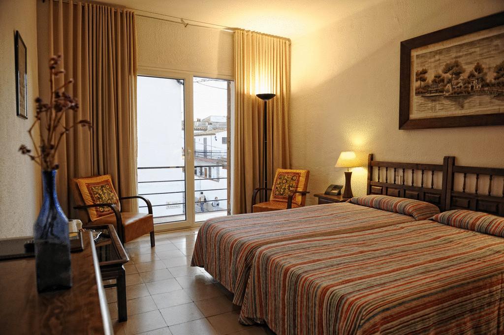Hostal Residencia Catalina Palamós Cameră foto